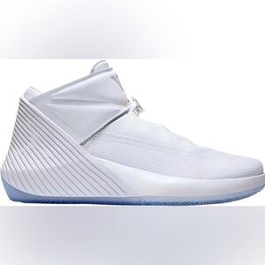 Nike Jordan Why Not Zer0.1 Triple White Athletic Shoes Size 6.5 Youth / 8 Womens